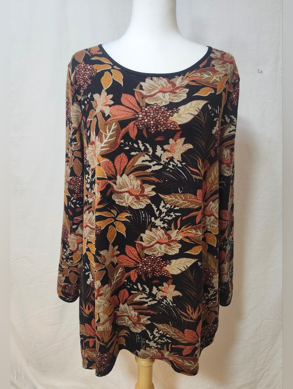 Clientele Asymetrical Women's Black Floral Long-Sleeve Tunic Top
